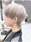 ダークアッシュ 韓国マッシュ シルバーカラーマッシュショート