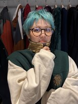 ニュード(niud) ベリーショートmintblue