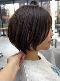 美髪シアーカラーピンクブラウンショートカット切りっぱなしボブ