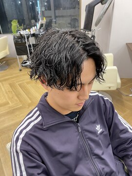 アレス バイ シカ 神戸三宮元町店(ALLES by Cica) 波巻きツイストスパイラルパーマツーブロック刈り上げ