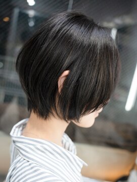 ホロン 池袋(HOLON) 池袋HOLON【ひし形前下がりショートスタイル】