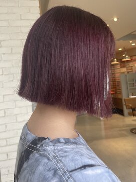 秋に向けて可愛い　ワインレッド