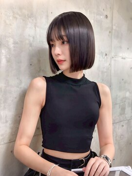 ぱつっとボブ×アッシュブラック