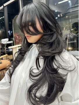 ヌエン 渋谷(NU/EN) ロングハイレイヤー/バタフライレイヤー/カーテンバング