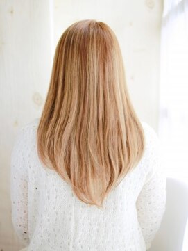 ヘアメイク ナル(hair make nalu) ハイトーンベージュのやわらかストレート