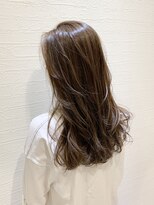 フラヴ(FLEVE) 髪に溶け込むハイライト×ブランデーカラー