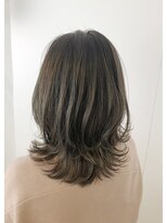 シャメル(Chamel)&nbsp;外ハネウルフレイヤースタイル☆20代30代40代