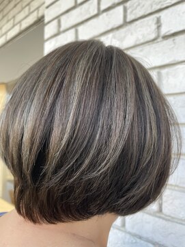 オーガニックエコ 川越(organic+eco) ブリーチハイライト×グレージュカラー 白髪ぼかし