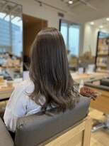 ラヴェ(LAWE.)&nbsp;グレージュカラー