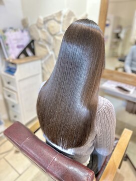 ラウラアンドロー(LAURA&RO) 広がるクセもプレミアム縮毛矯正で美髪へ