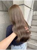 オリーブベージュ