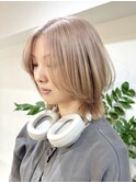 ミルクティーグレージュ切りっぱなしボブ長めボブナチュラルボブ