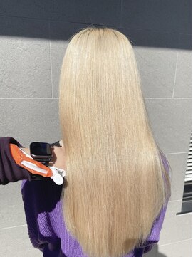 アビー(A.B.I) ブロンド