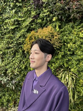 ソイルアヴェダ(Soil AVEDA) 刈り上げセンターパート【沼津】