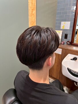 スタンドバーバー 柏(STAND BARBER) スペインカール/スパイキーショート/ブルーブラック/柏