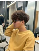 スペインカール ハイライトカラー　メンズカット　メンズパーマ