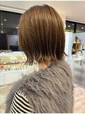 大人30代40代アッシュブラウン外ハネボブ