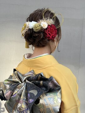 ヘアー アイス ルーチェ(HAIR ICI LUCE) 20代成人式卒業式ココアブラウン編み込みアレンジシニヨン/今枝