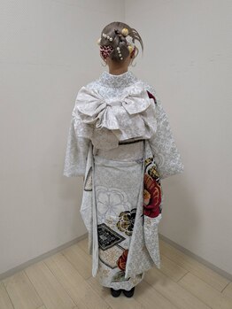 美容室アールの写真/【成人式の着付けのみ受け付け】お客様の雰囲気に合わせて特別な日を華やかに仕上げます!!