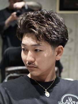 メッツ 原宿(METS) MEN'S/アップバングショート×ワンカールパーマ/フェード