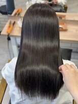 モク(mok) ◯夏の暑い季節朝でうねりやすい方へ!艶髪縮毛矯正