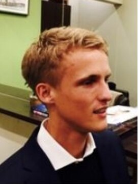 ヘアサロン ササヨシ(hair salon SASAYOSHI) ビジネスマンにもオススメ！２ブロックメンズショートスタイル