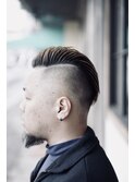 Slicked back ×　Under cut