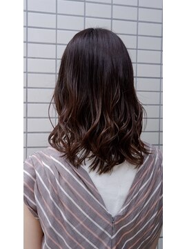 ラウレア(LAULEA) いつでもかわいくオシャレに決まる、王道モテ髪スタイルはこれ!