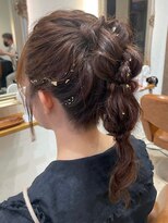 リール ヘアーアンドカンパニー(Rire Hair&Co.)&nbsp;編み下ろしポニー / ロング