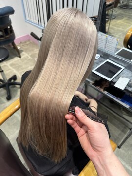 テクライズ 豊橋店(TECHRISE) ムラ修正ミルクティカラー