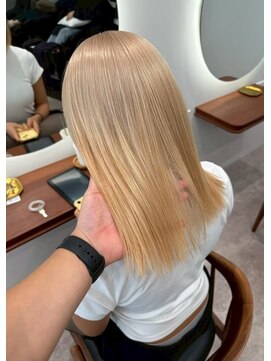 モク 立川(moc) 韓国風レイヤーカットブリーチダブルカラー前髪