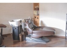 細かい部分にもこだわりの店内☆ 【髪質改善専門店】
