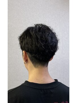 美容室 髪ふうせん メンズ　ツイストスパイラルパーマ