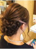 柔らかい雰囲気のまとめ髪