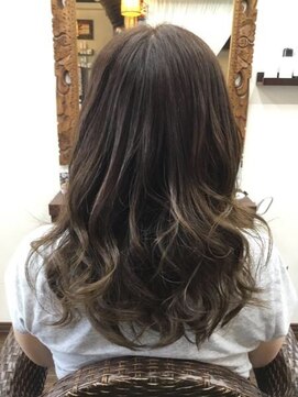 パチャールヘアー(PACAR HAIR) ベージュハイライトカラー