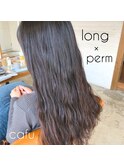 ロングのナチュラルパーマヘアー◎