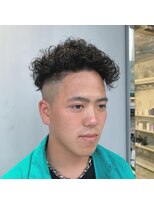 イン(in.)&nbsp;フェード×ツイストスパイラル