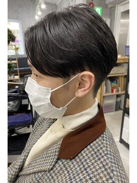 ミコ(MICO hair) 前下がりセンター分けショート