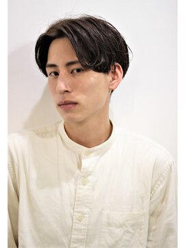 ノイセル 西本町(Noisyle) スーツ短髪ツーブロック爽やかセンターパート束感モテる黒髪