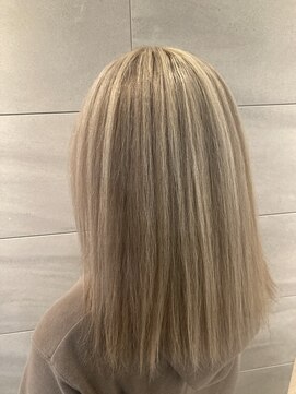 リー 京橋(Lee) 【Lee京橋】ミディアム×ホワイトベージュ