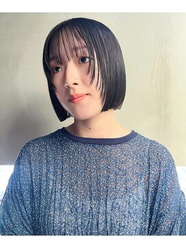 ブローチ 表参道(broocH) ボブ/ミディアムボブ/顔まわりカット/ぱつっとボブ/表参道
