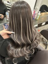 グランディールヘアデザイン(grandir hairdesign)&nbsp;エクステでシルバーメッシュ！-Yurika-