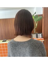 エトイ(etoi)&nbsp;おくれ毛もかわいいボブ