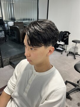 カルロイースタイル(CARLO e-style) 毛流れセンターパート