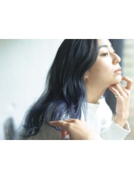 【ナチュラルHerbカラー取り扱い！】髪と頭皮に優しい香草カラーでお洒落に白髪染め♪お肌が敏感な方にも◎