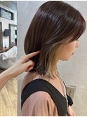大人かわいいインナーカラーベージュミディアムボブ渋谷mutsuki