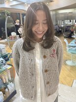 オブヘアージユウガオカ(Of HAIR Jiyugaoka)&nbsp;ミディアムレイヤー×ベージュカラー