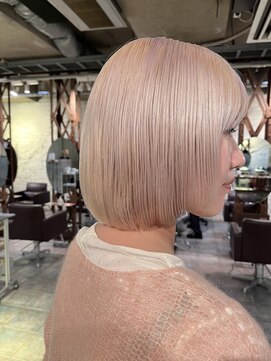 スノッブエンバンプ(snob enVAmp) ペールホワイトカラー