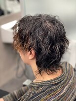 トラスト ザ バーバー 東京駅日本橋店(TRUST the Barber)&nbsp;センターパート/ツイストスパイラルパーマ/ウルフ