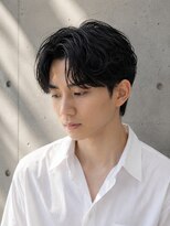 オグジュアリー 表参道(aux.)&nbsp;大人メンズのナチュラル毛流れパーマ/センターパート